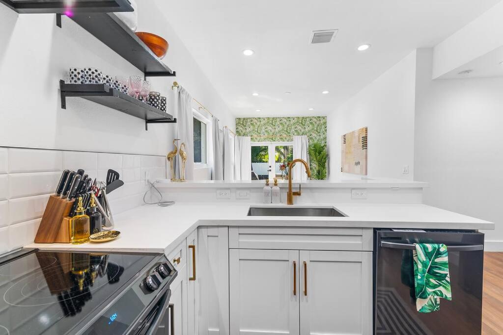 Holiday home Stylish 4-bedroom Near Downtown Lauderdale *