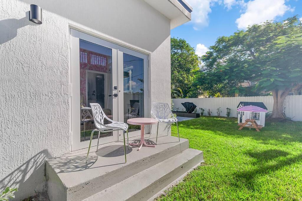 Stylish 4-bedroom Near Downtown Lauderdale *
