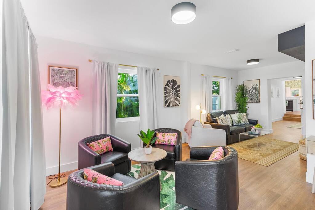 Stylish 4-bedroom Near Downtown Lauderdale