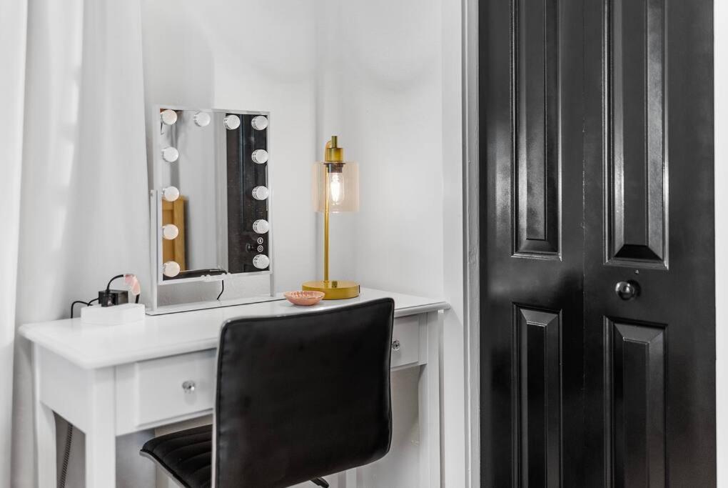 Holiday home Stylish 4-bedroom Near Downtown Lauderdale