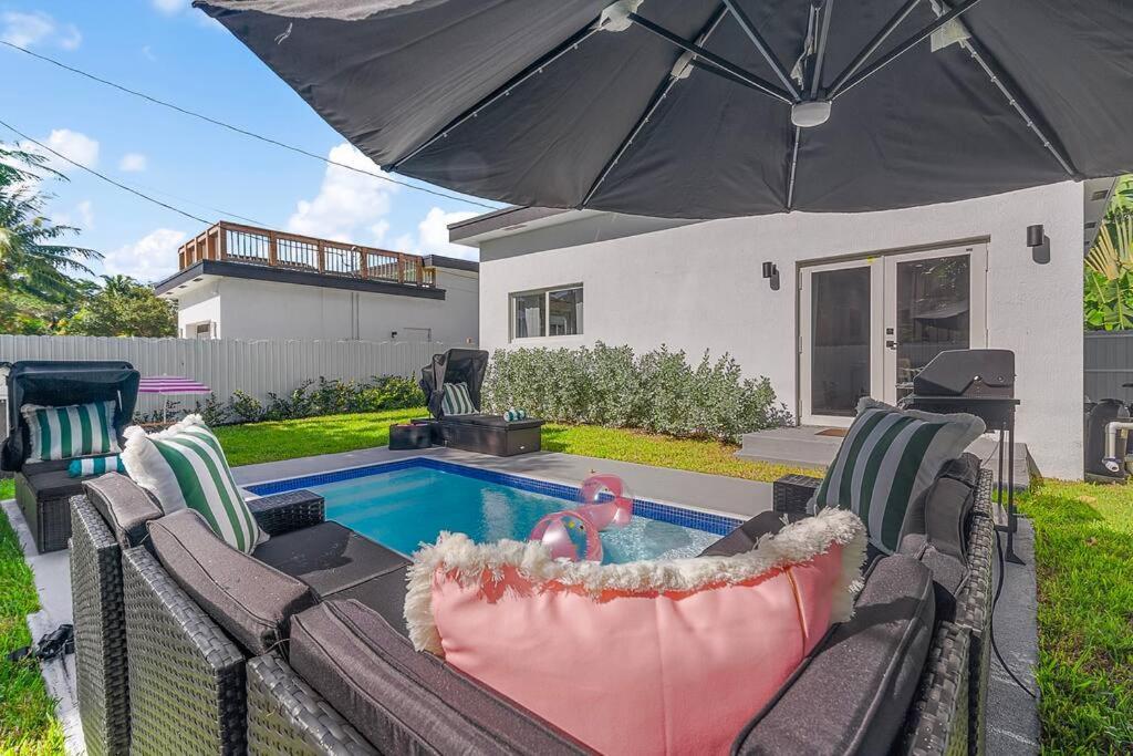 Stylish 4-bedroom Near Downtown Lauderdale Holiday home Fort Lauderdale