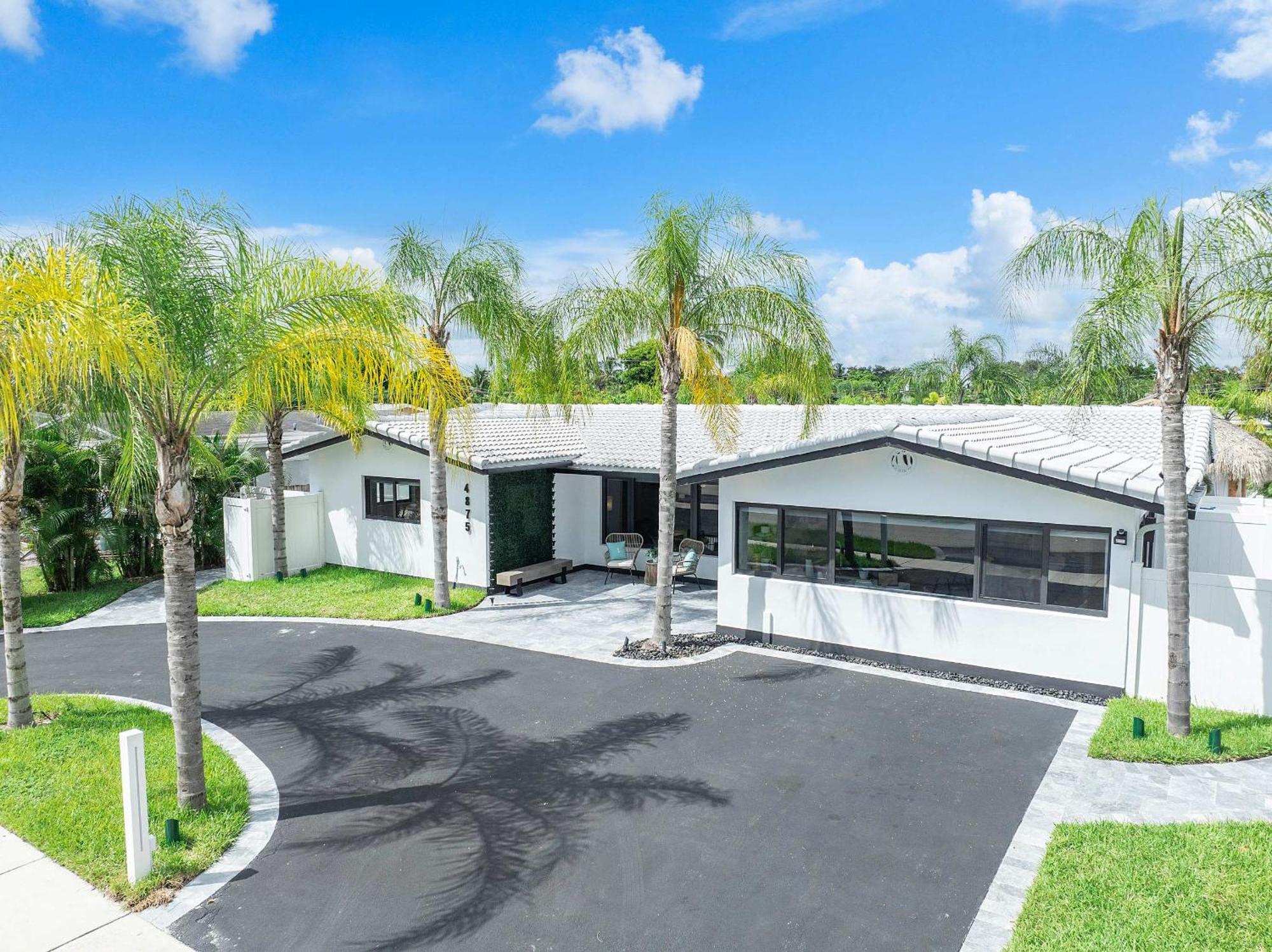 Lush Florida King Bed Studio - Dog Friendly Oasis Fort Lauderdale