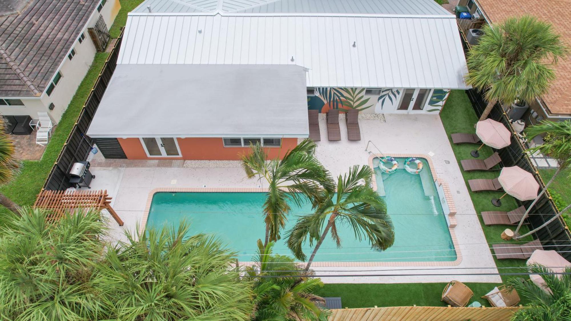 Havana Haven By Bk - Family Friendly - Close To - Large Heated Pool - 4 Beds - Sleeps 8 *