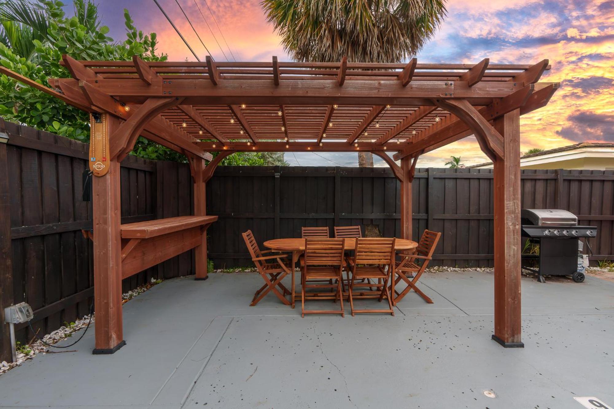 Holiday home Havana Haven By Bk - Family Friendly - Close To - Large Heated Pool - 4 Beds - Sleeps 8