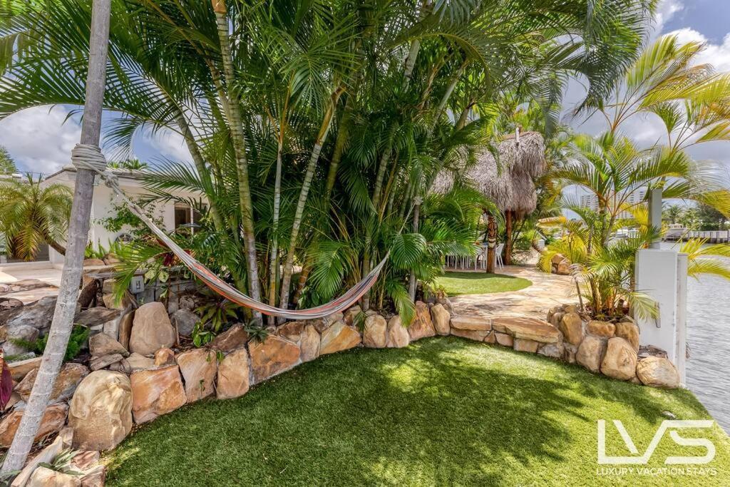 Imperial- Waterfront Wlk2bch Heated Pool Holiday home *