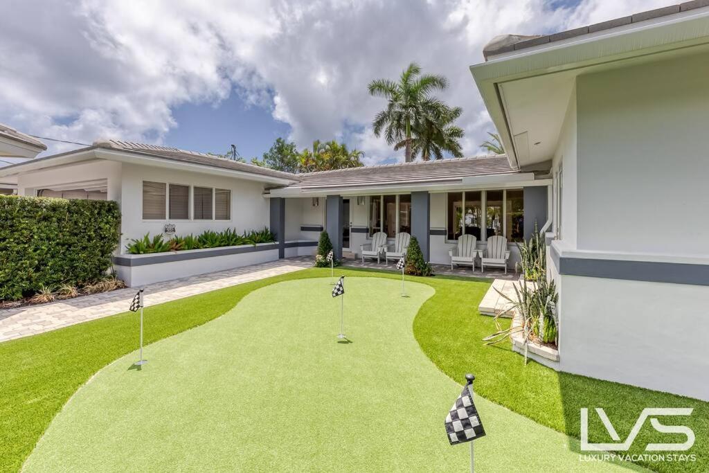 Imperial- Waterfront Wlk2bch Heated Pool Holiday home *