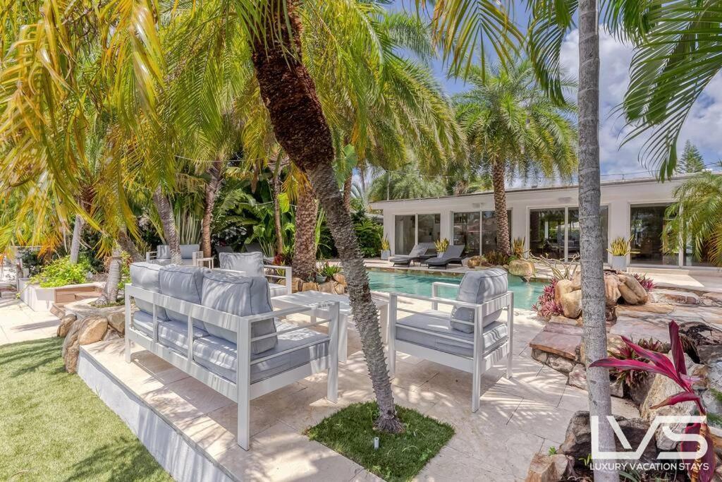 Holiday home Imperial- Waterfront Wlk2bch Heated Pool *