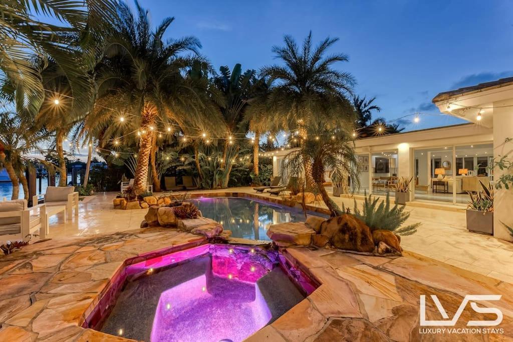 Imperial- Waterfront Wlk2bch Heated Pool Holiday home