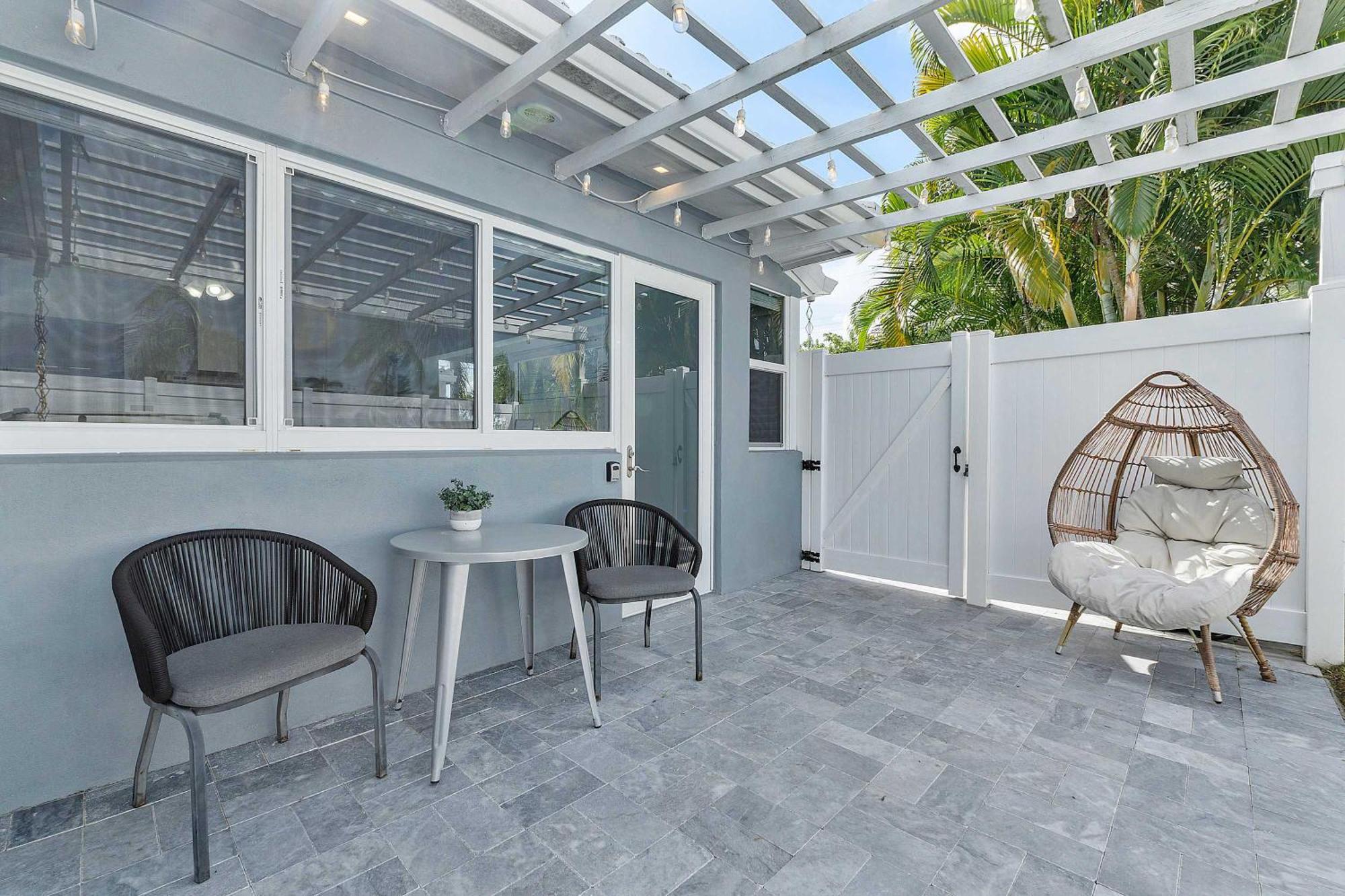 Modern In Ftl Hot Tub & Dogs Welcome Fort Lauderdale