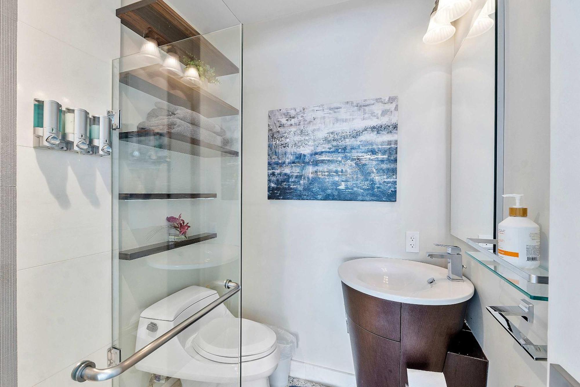Modern In Ftl Hot Tub & Dogs Welcome Holiday home *