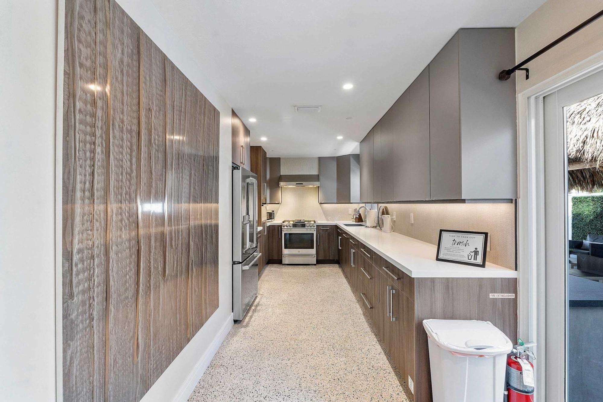 Holiday home Modern In Ftl Hot Tub & Dogs Welcome