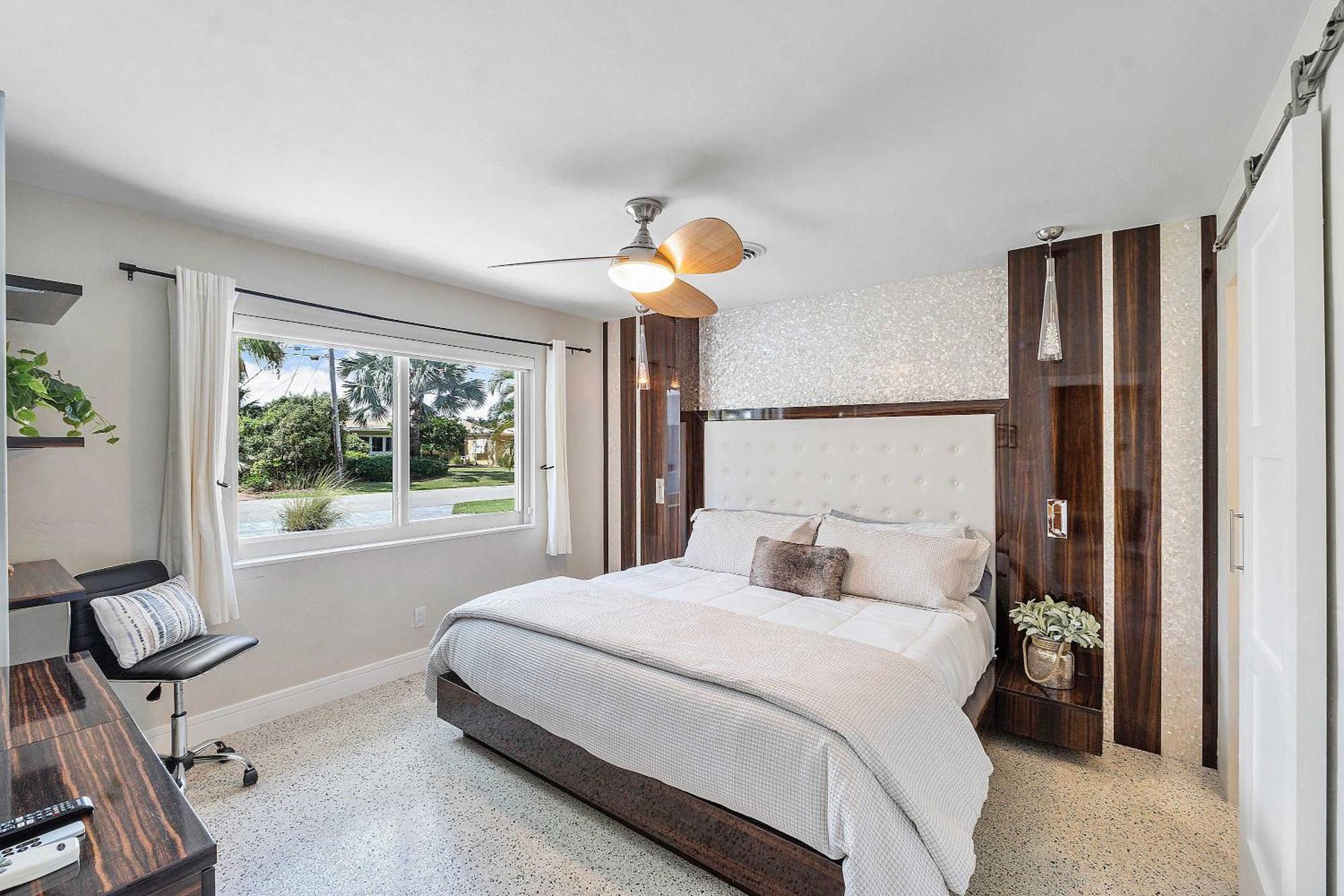 Holiday home Modern In Ftl Hot Tub & Dogs Welcome *