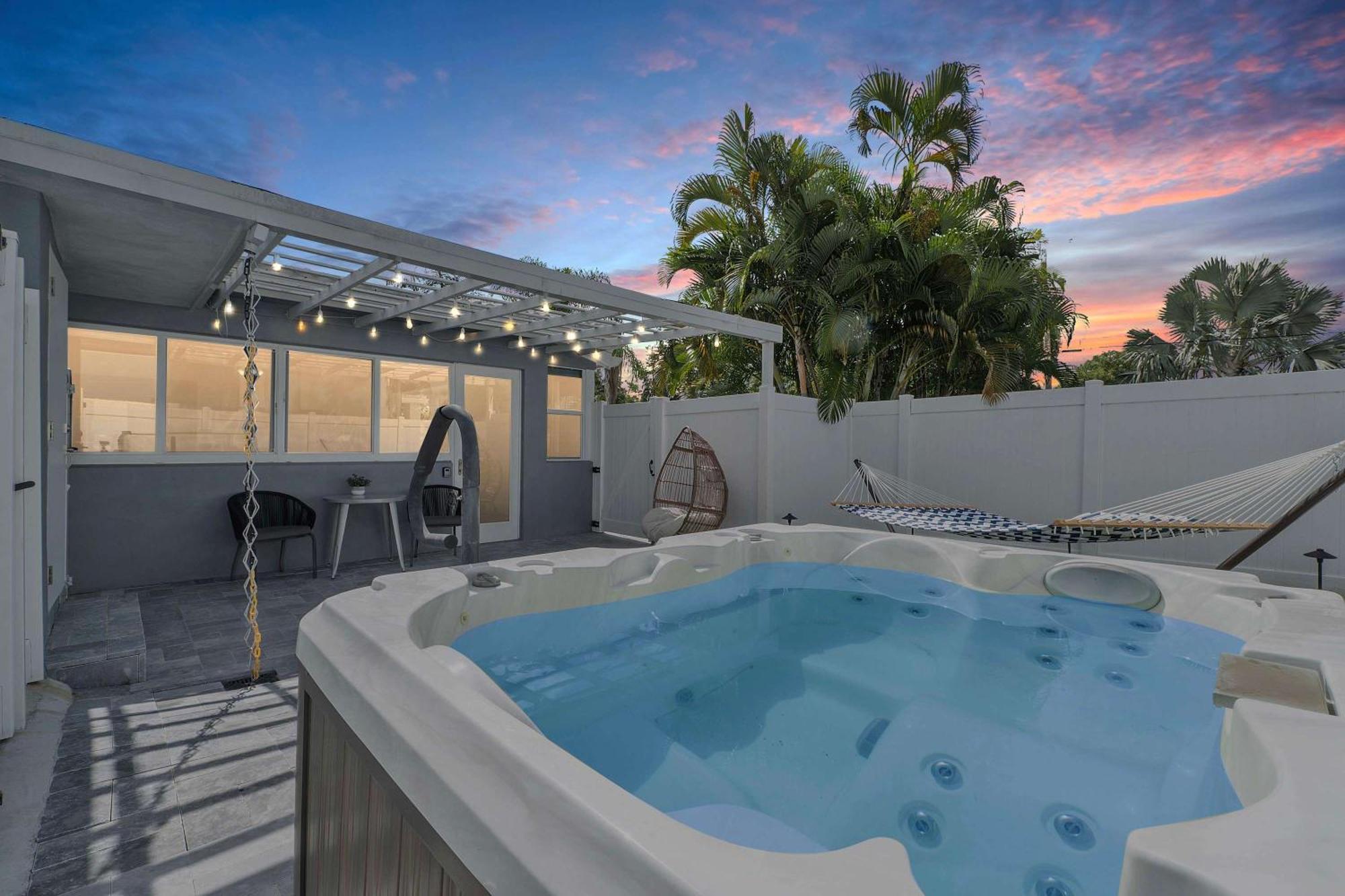 Holiday home Modern In Ftl Hot Tub & Dogs Welcome Fort Lauderdale
