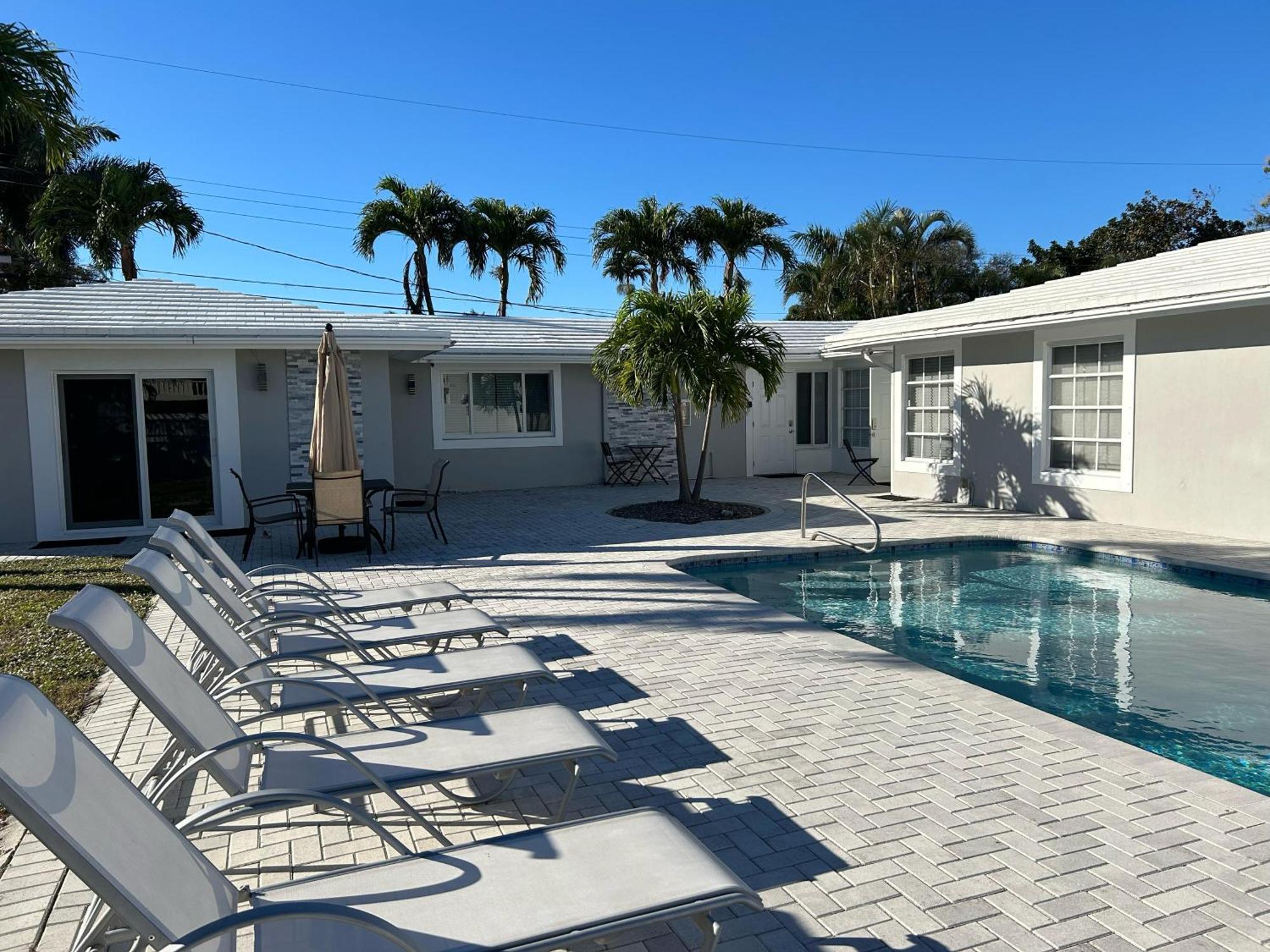 Apartment Cozy Getaway With Pool And Putting Unit 1