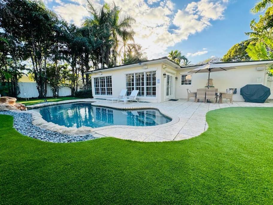 Haven Heated Pool, Hot Tub,mini Golf, Villa *