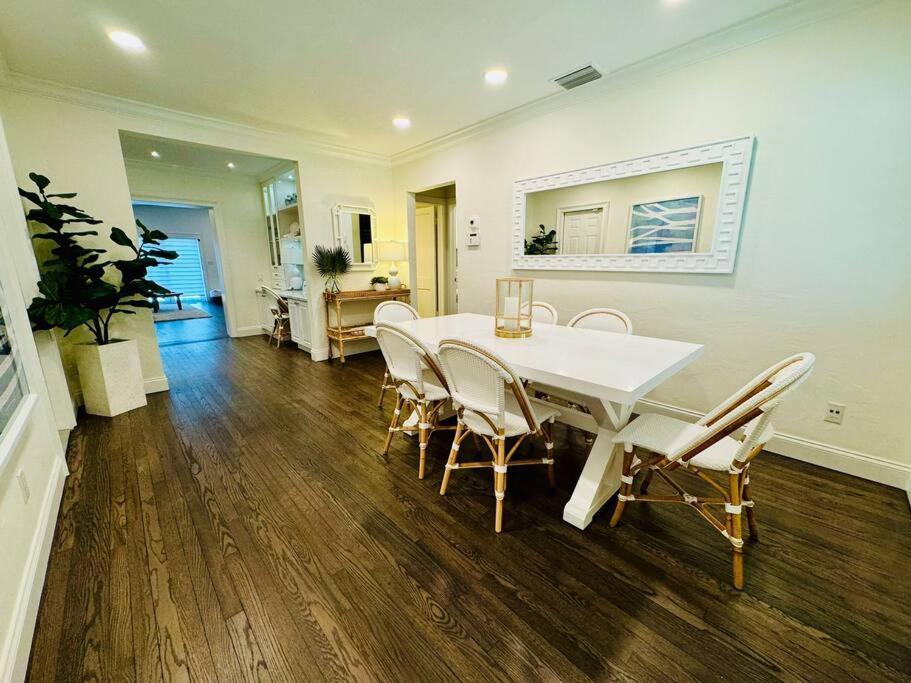 Gorgeous Olas - Heated Pool, Close To