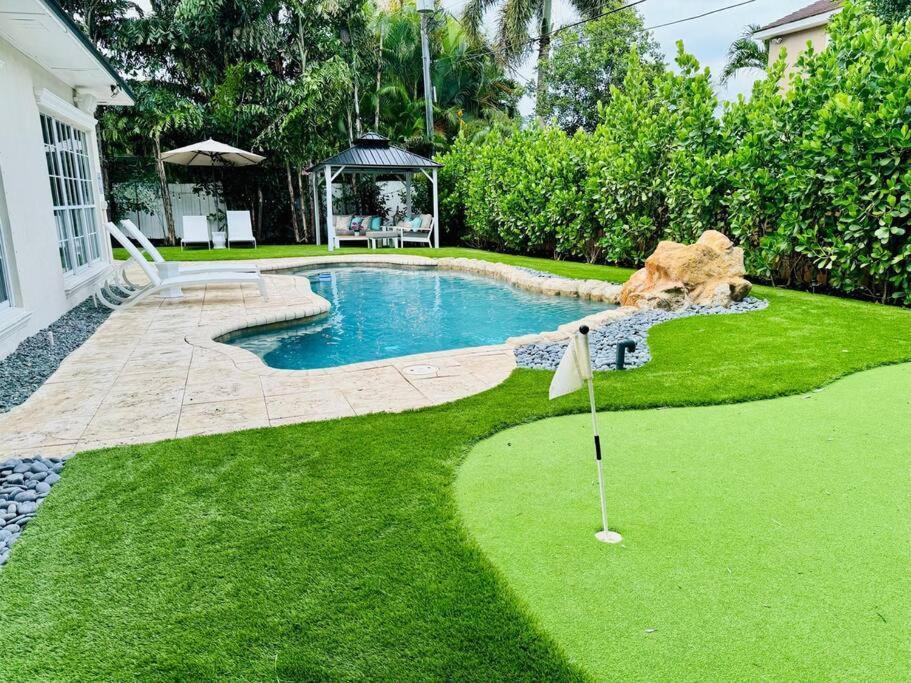 Haven Heated Pool, Hot Tub,mini Golf, Villa *