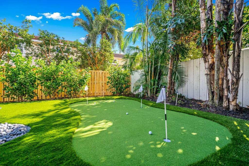 Haven Heated Pool, Hot Tub,mini Golf, Villa