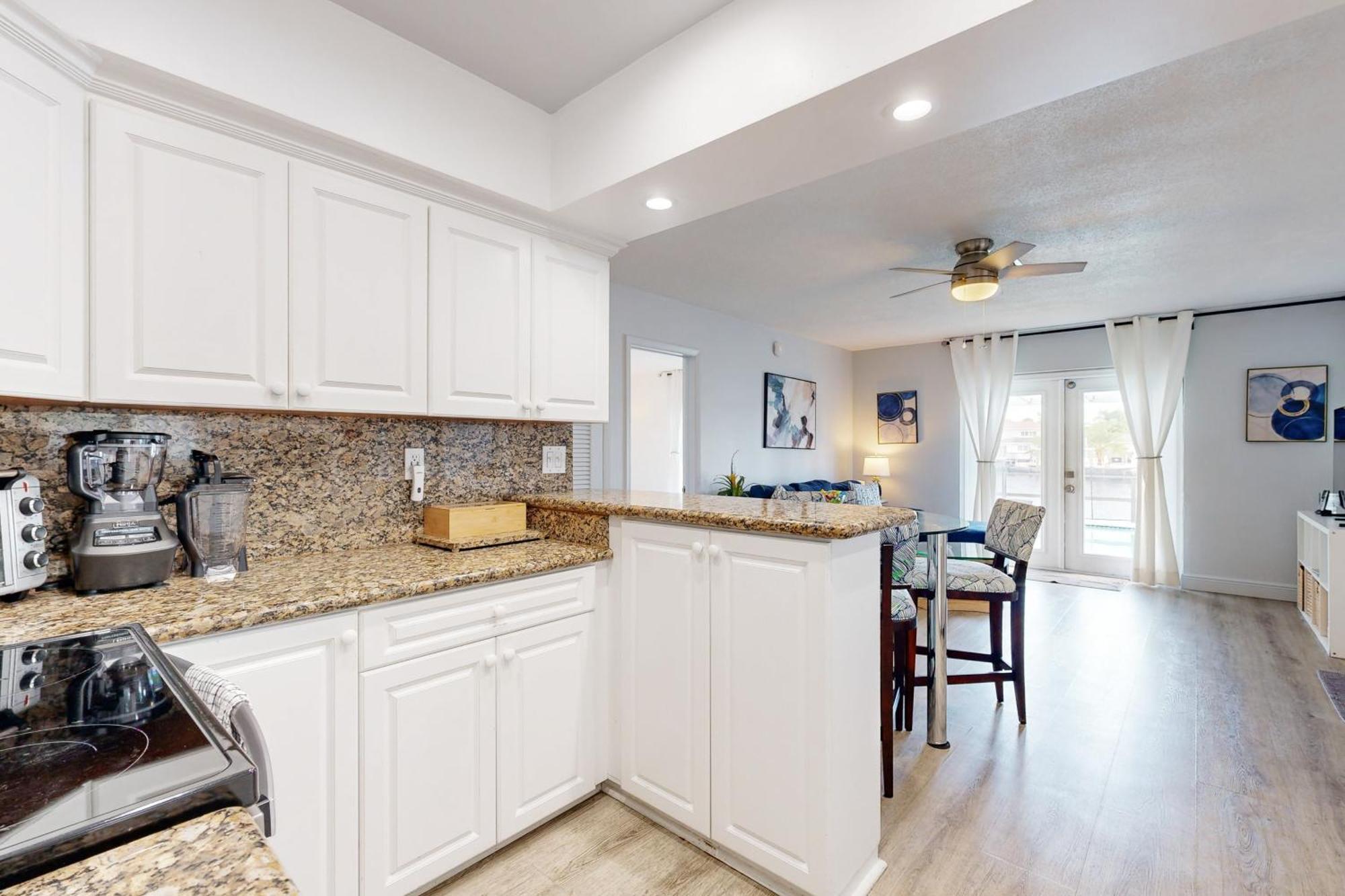 The Manors Waterfront Oasis Apartment