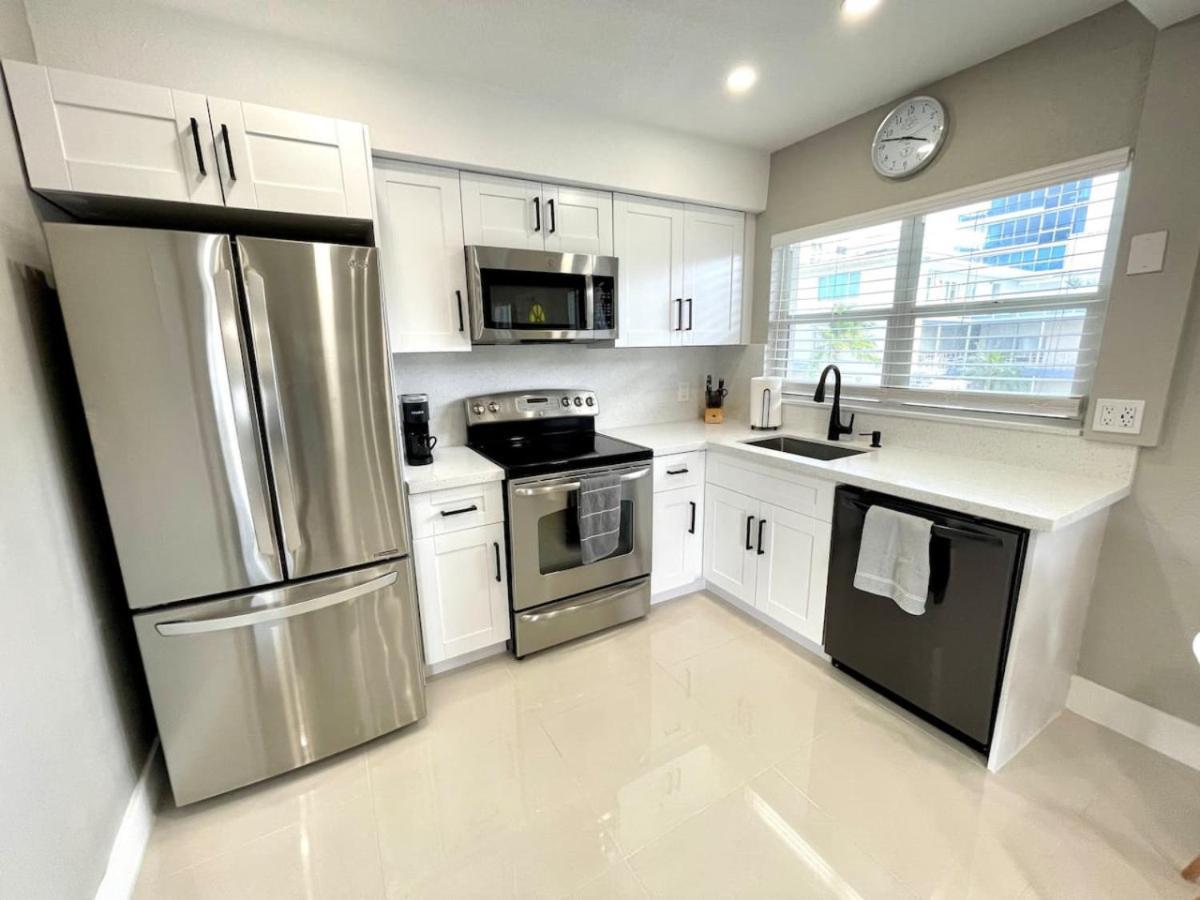 Holiday home Renovated Intercoastal 2bdrm 1 Bath Walk To *