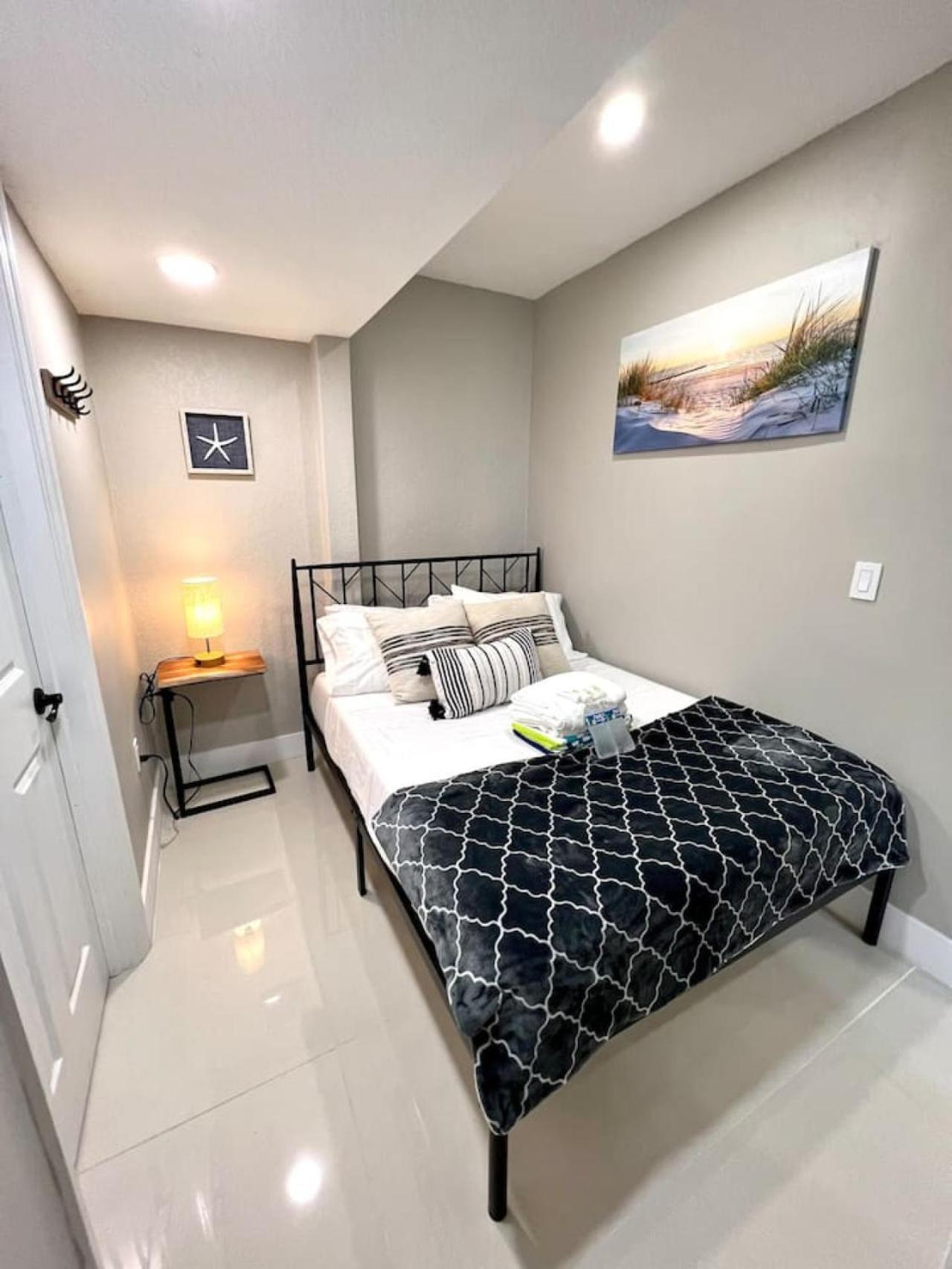 Renovated Intercoastal 2bdrm 1 Bath Walk To Fort Lauderdale