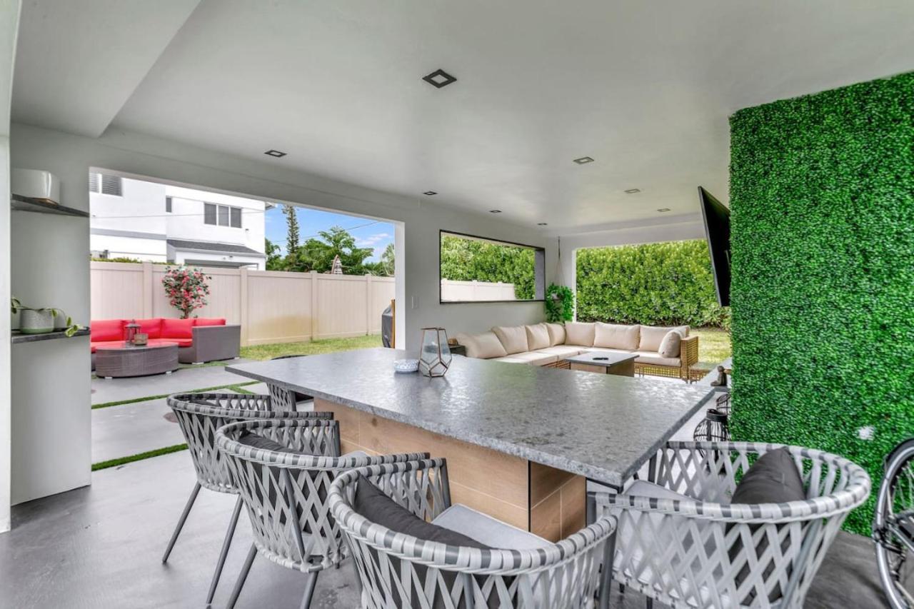 Lovely 2br 2ba Modern Flat With Vibrant Backyard Holiday home