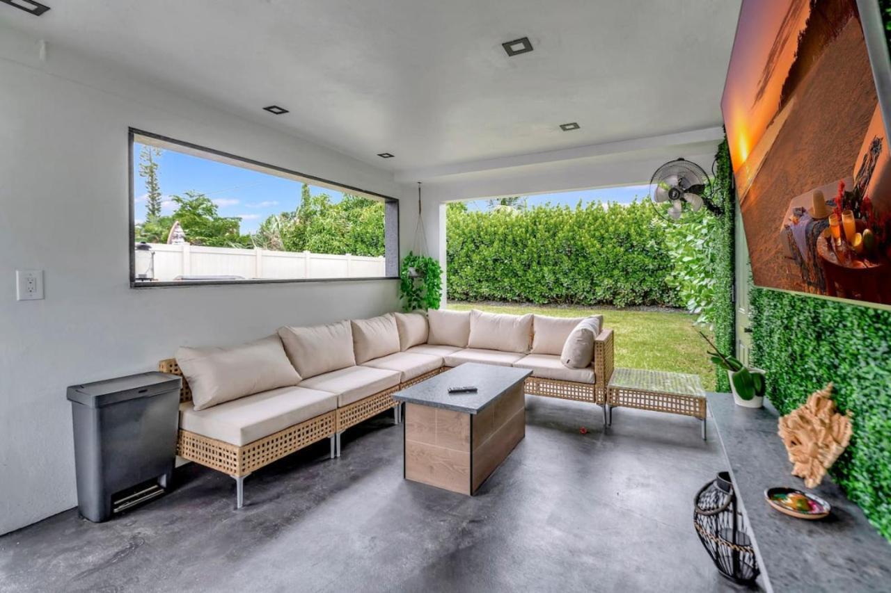 Lovely 2br 2ba Modern Flat With Vibrant Backyard * Fort Lauderdale
