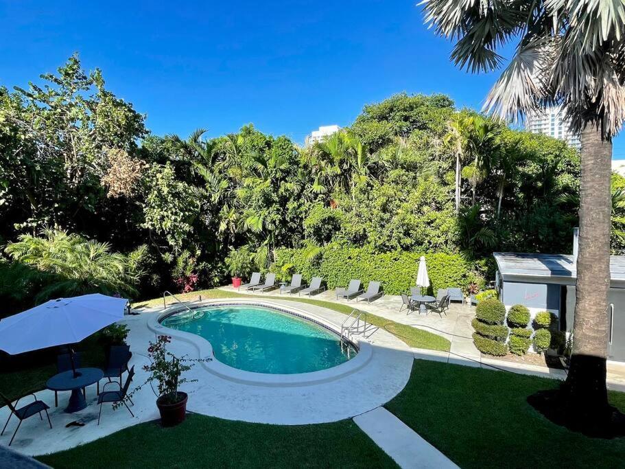2bdrm 1bath Newly Renovated - Walk To The Beach! Apartment Fort Lauderdale