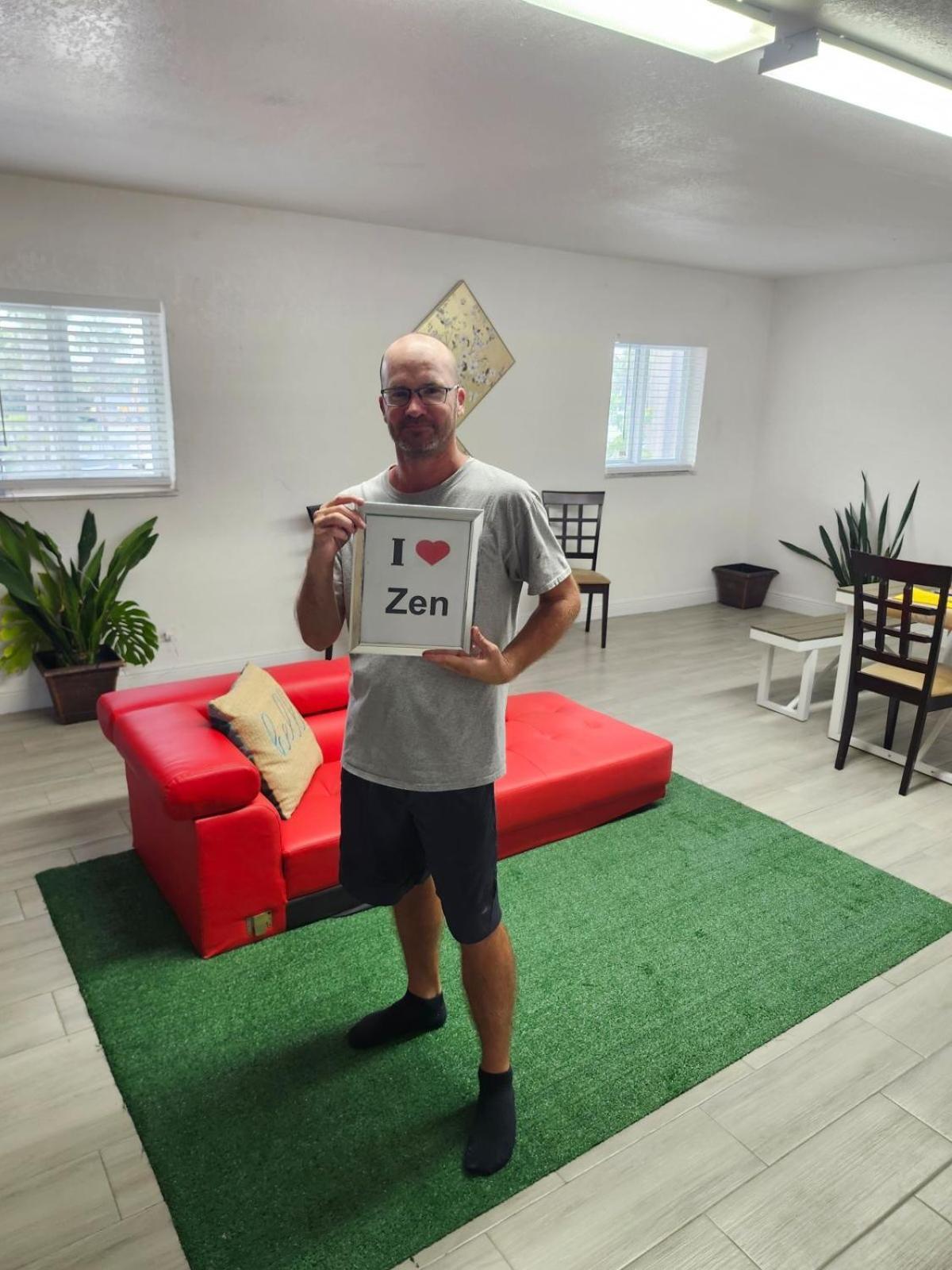 Hostel Zen - All Female Dorms - All Men Dorms - Free Wifi - Parking - Coffee Long Term Welcome Fort Lauderdale