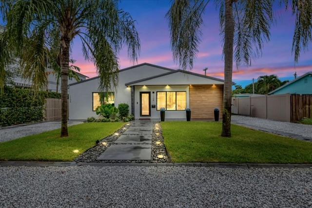 Lovely 2br 2ba Modern Flat With Vibrant Backyard Holiday home