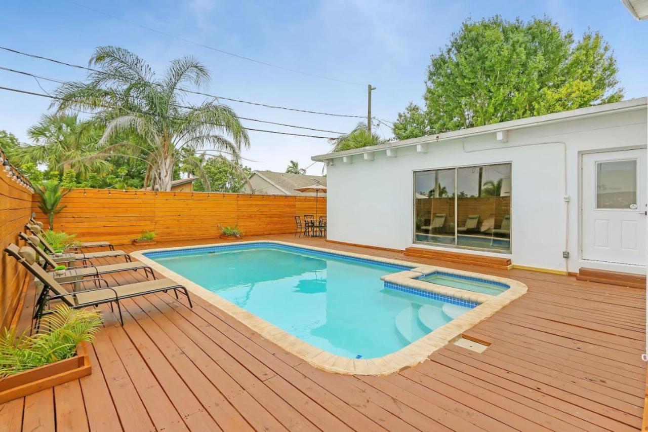 Luxury Oakland Park Oasis