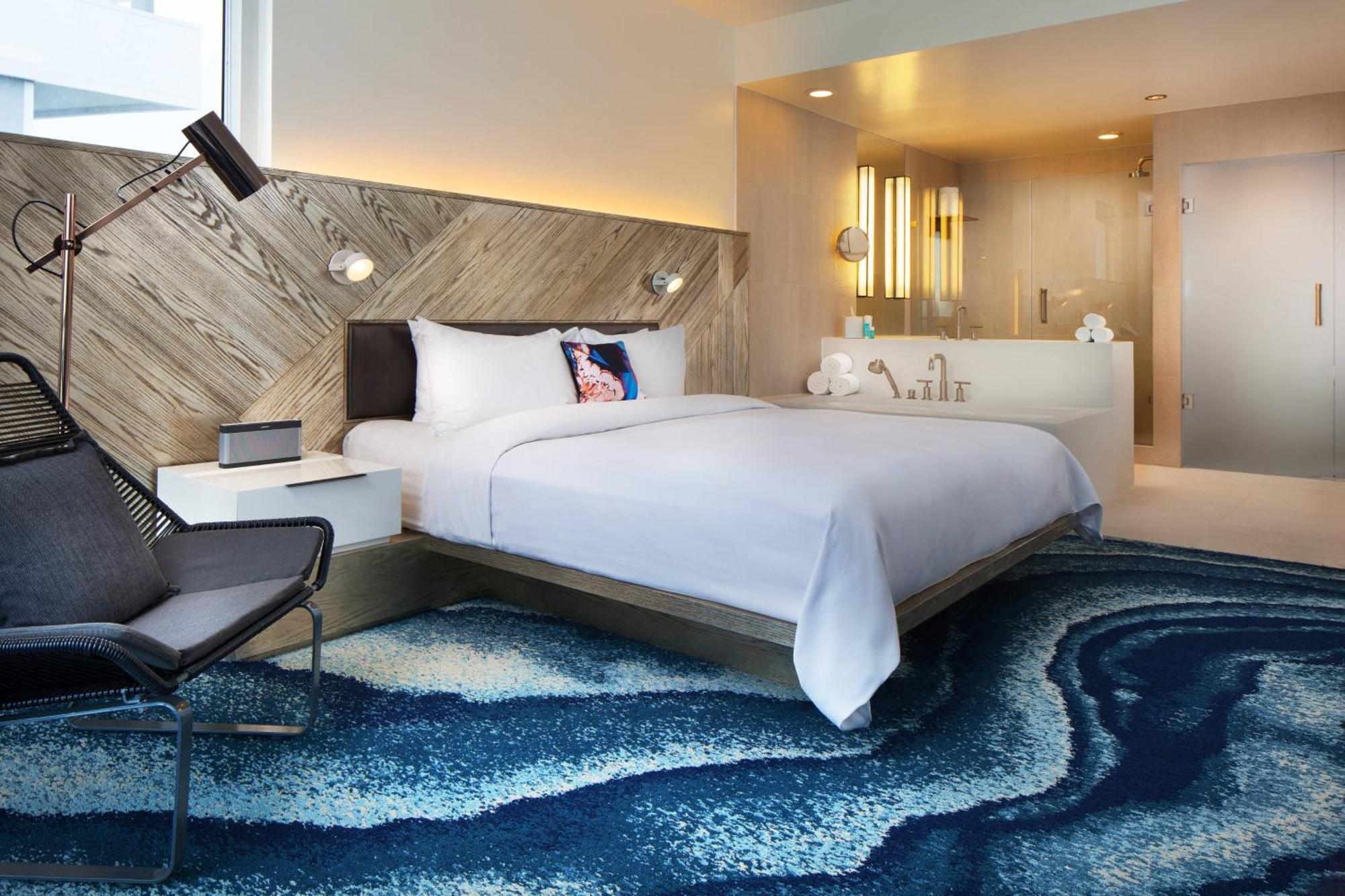 W Lauderdale Hotel 4*