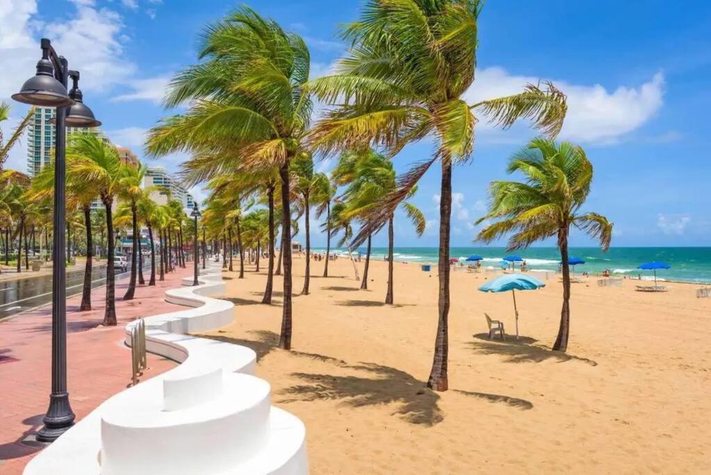 Ocean Views! Steps From Dining, Shopping, Olas *