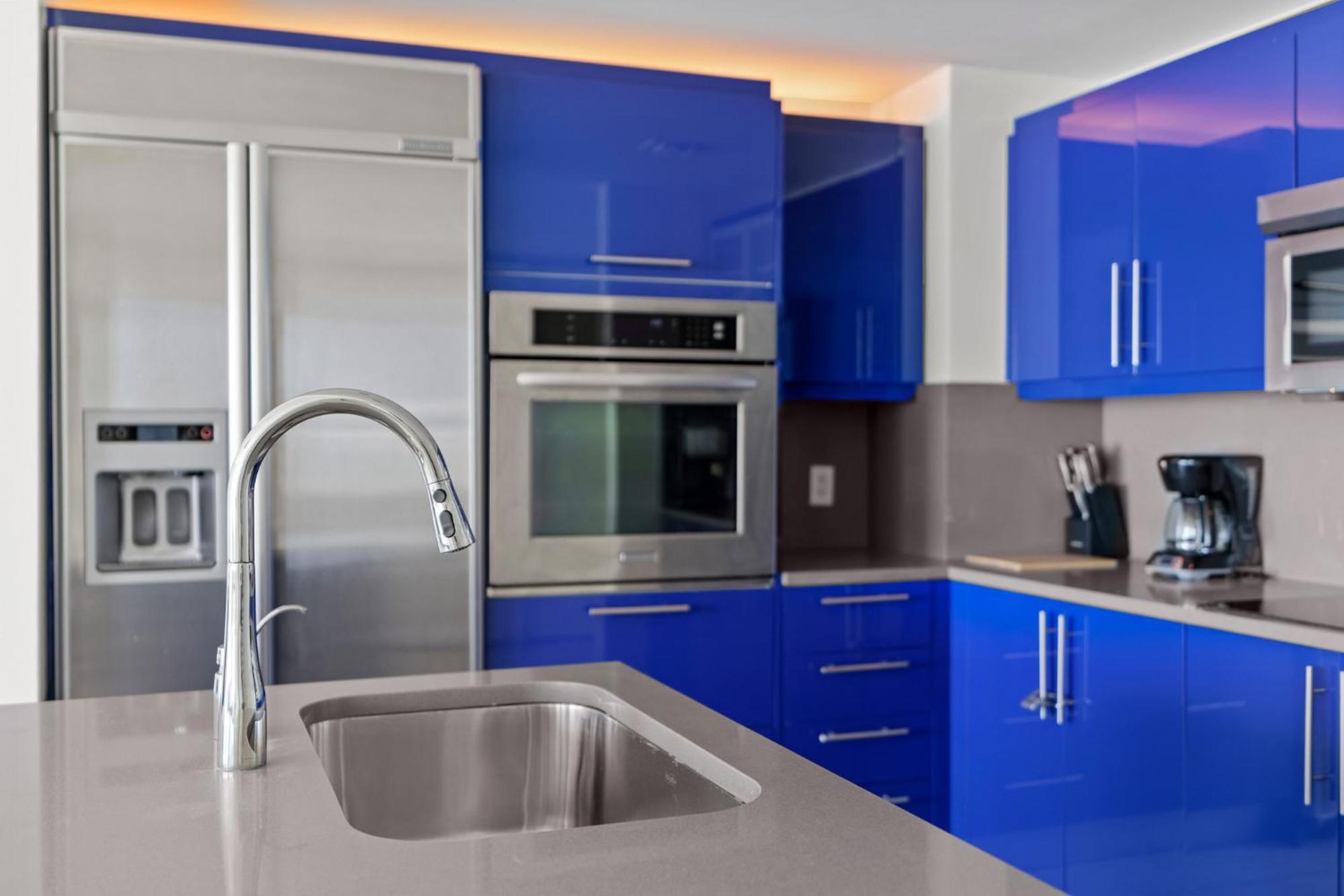 2br W Fll, Ocean Views, Infinity Pool, Hot Tub, Large Balcony, Easy Amentiy Access