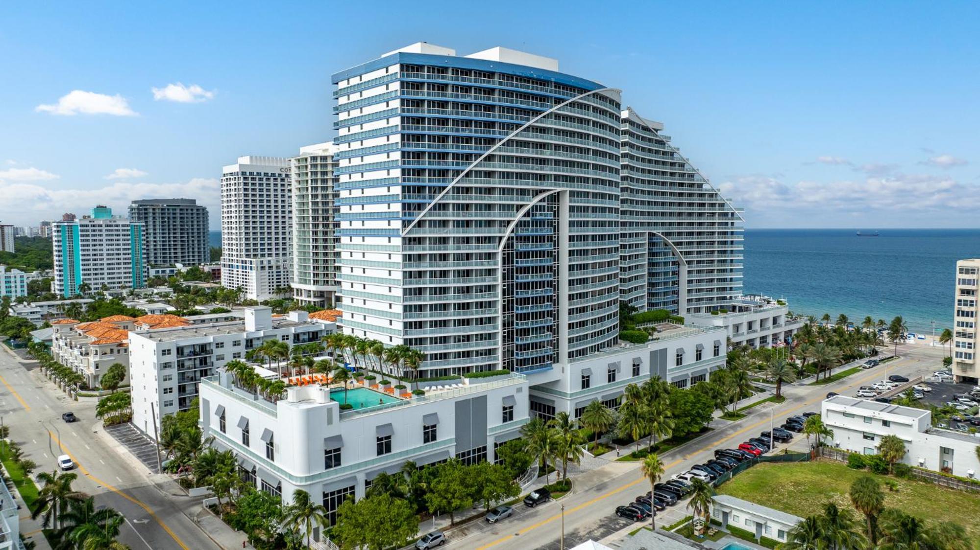 2br W Fll, Ocean Views, Infinity Pool, Hot Tub, Large Balcony, Easy Amentiy Access