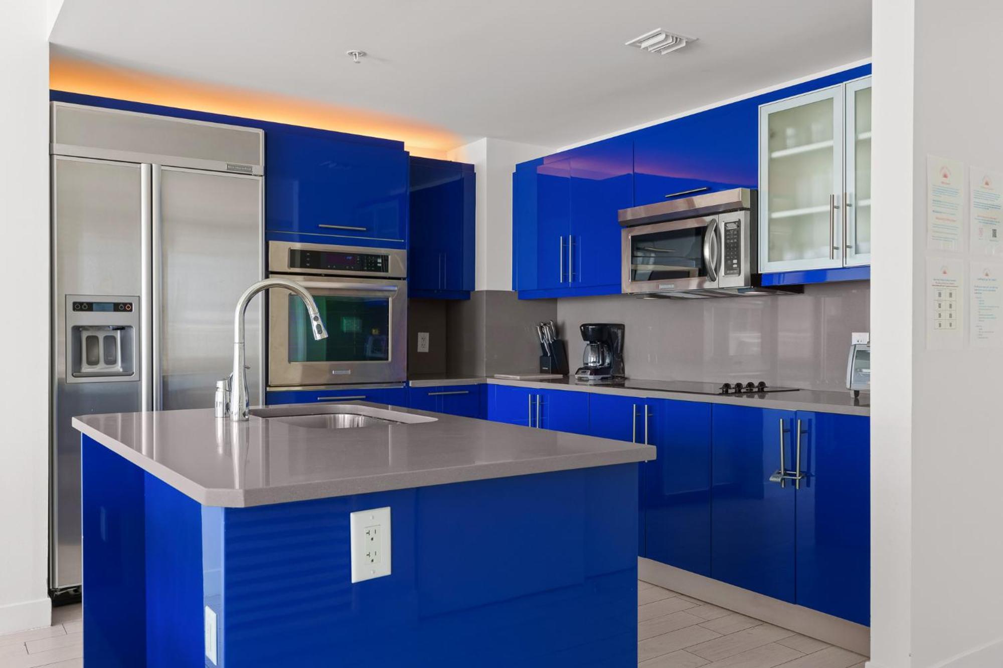2br W Fll, Ocean Views, Infinity Pool, Hot Tub, Large Balcony, Easy Amentiy Access