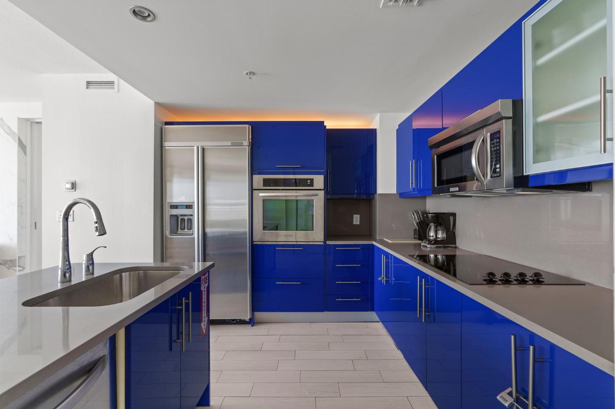 2br W Fll, Ocean Views, Infinity Pool, Hot Tub, Large Balcony, Easy Amentiy Access *