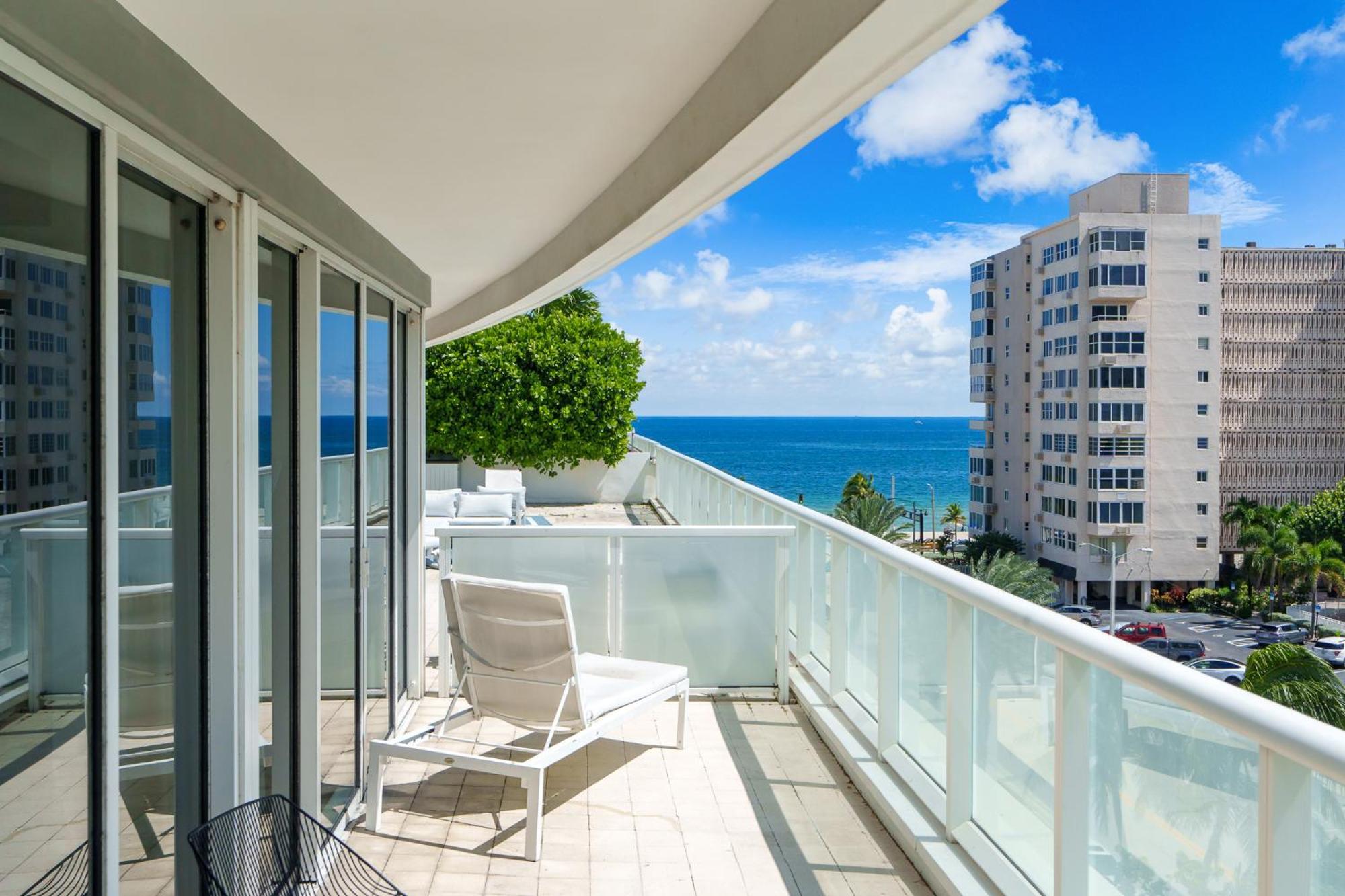 2br W Fll, Ocean Views, Infinity Pool, Hot Tub, Large Balcony, Easy Amentiy Access