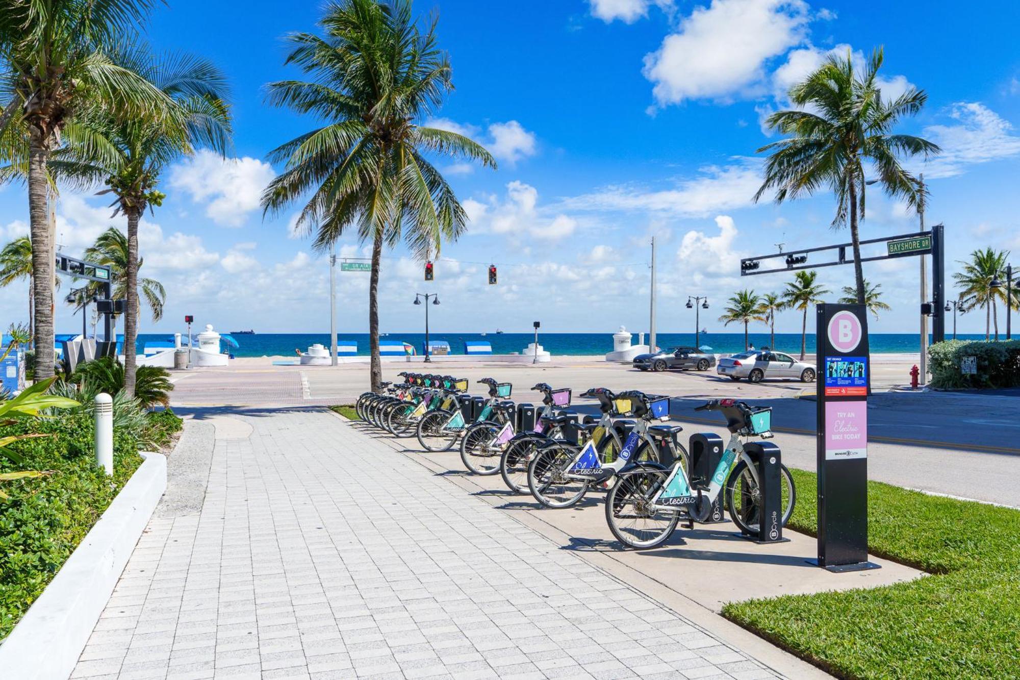 2br W Fll, Ocean Views, Infinity Pool, Hot Tub, Large Balcony, Easy Amentiy Access *