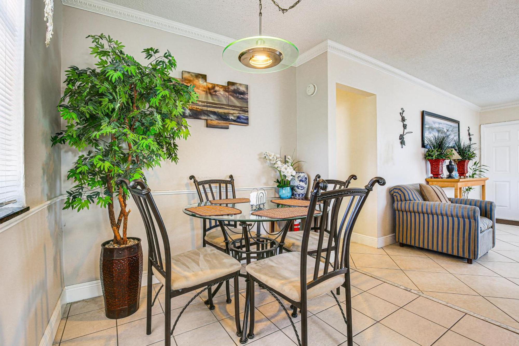 Homey Ft Lauderdale Getaway 4 Miles To Beach! *