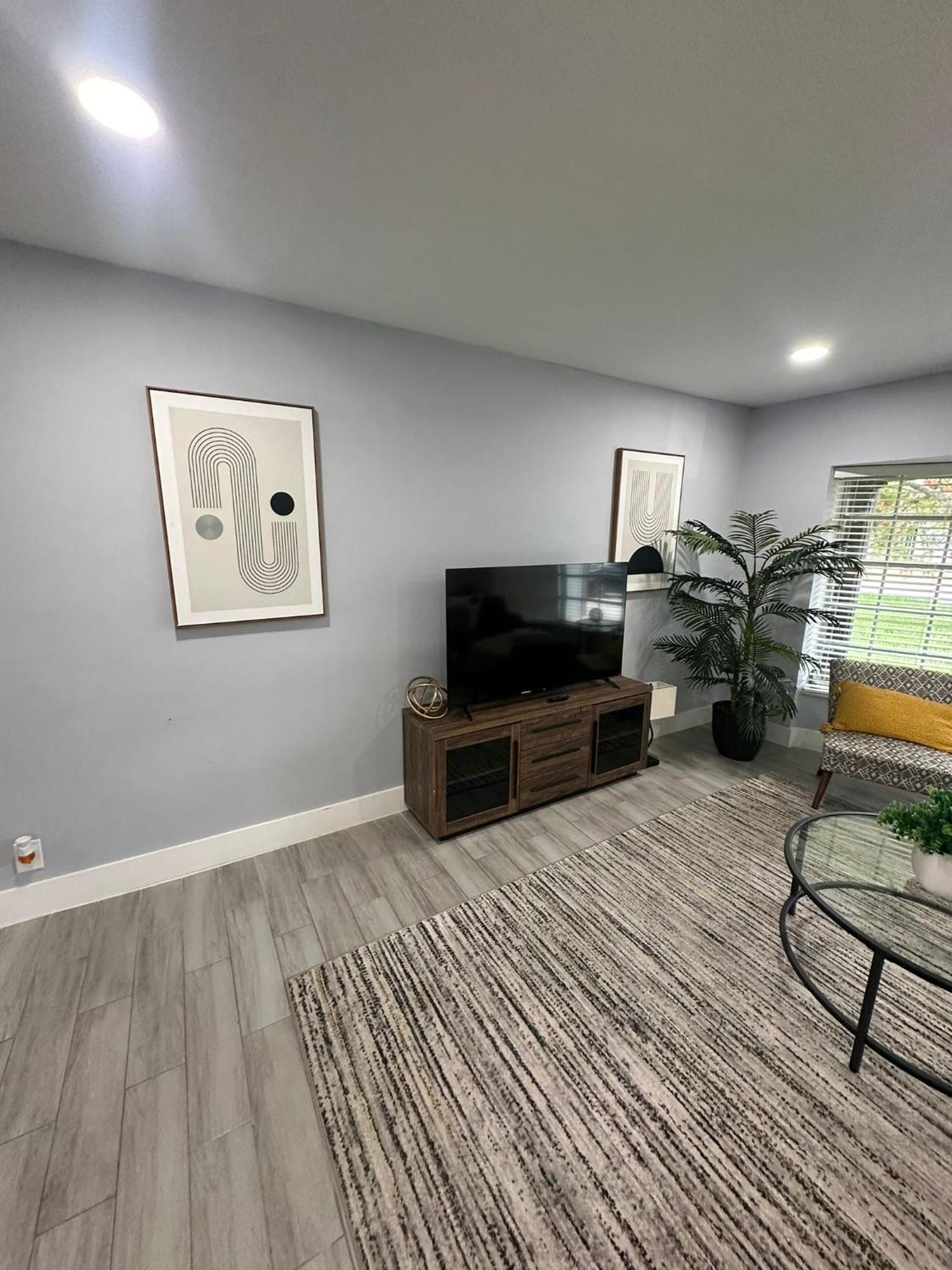 Spacious 4br 2ba Oasis With Private Pool