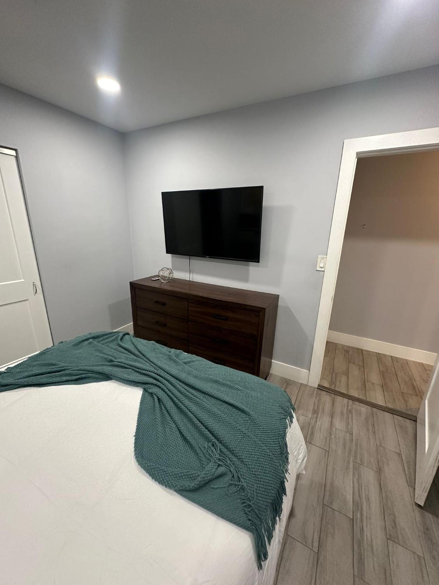 Spacious 4br 2ba Oasis With Private Pool
