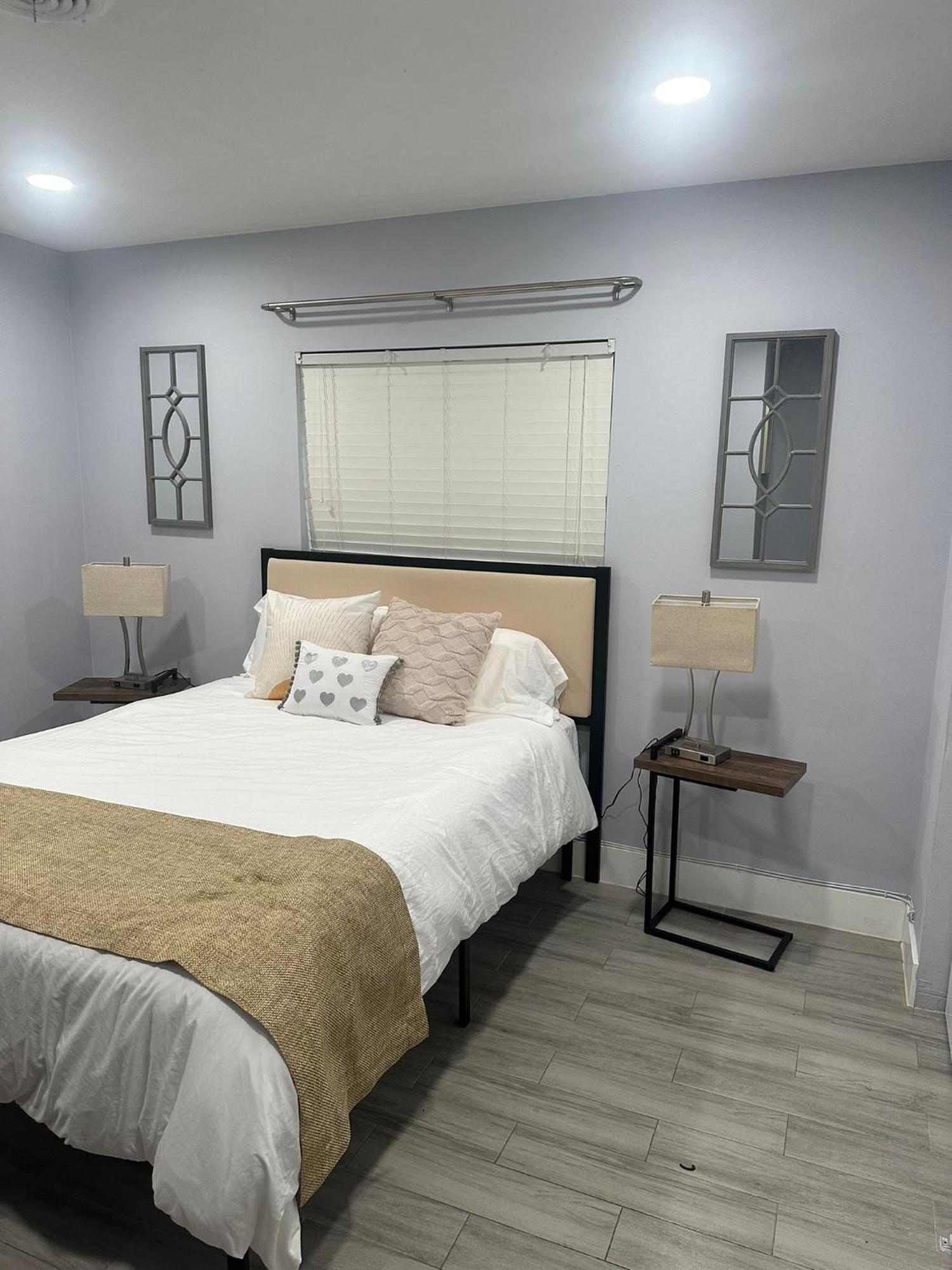 Spacious 4br 2ba Oasis With Private Pool *