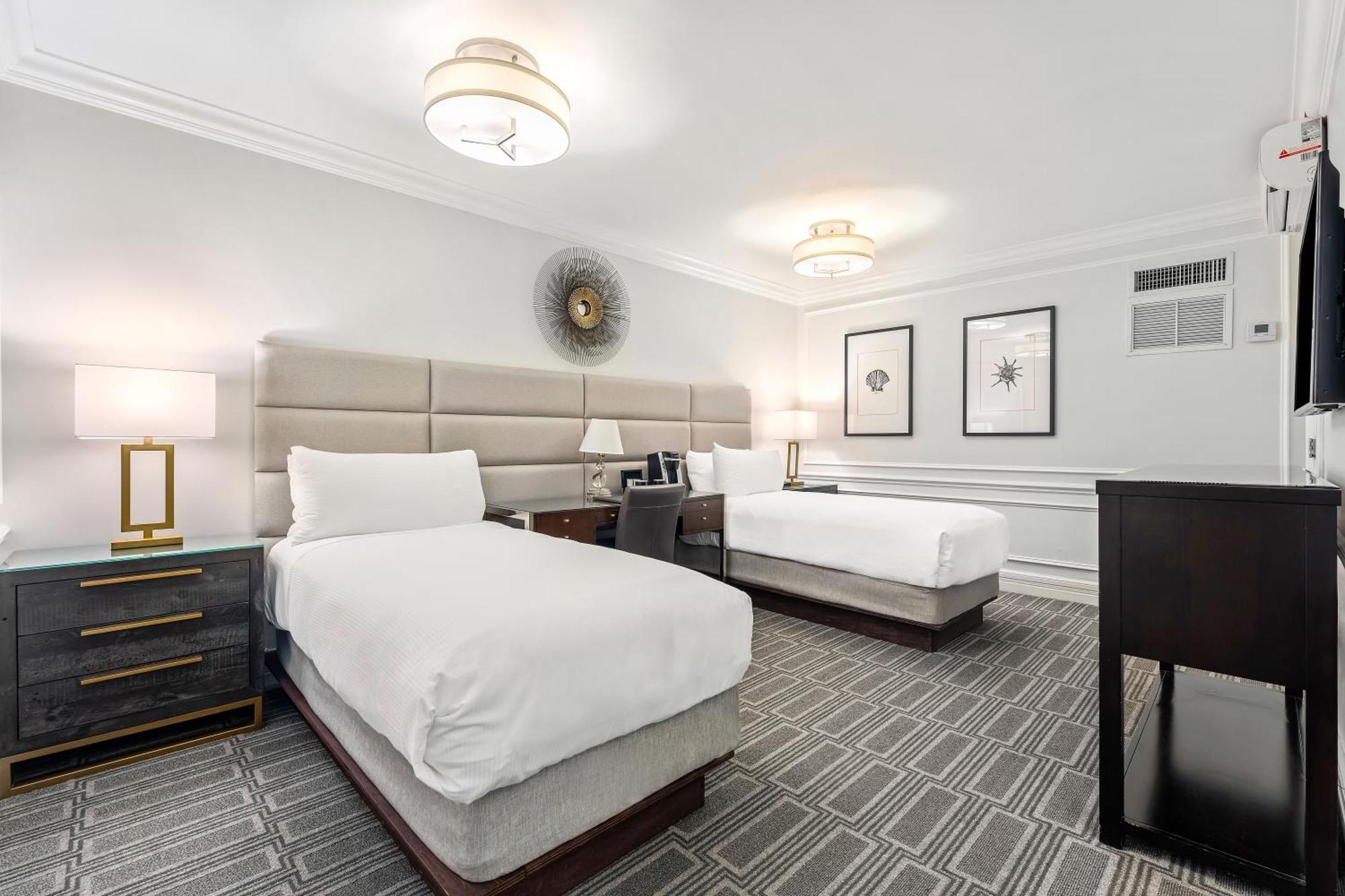 The Pillars & Club Hotel 4*