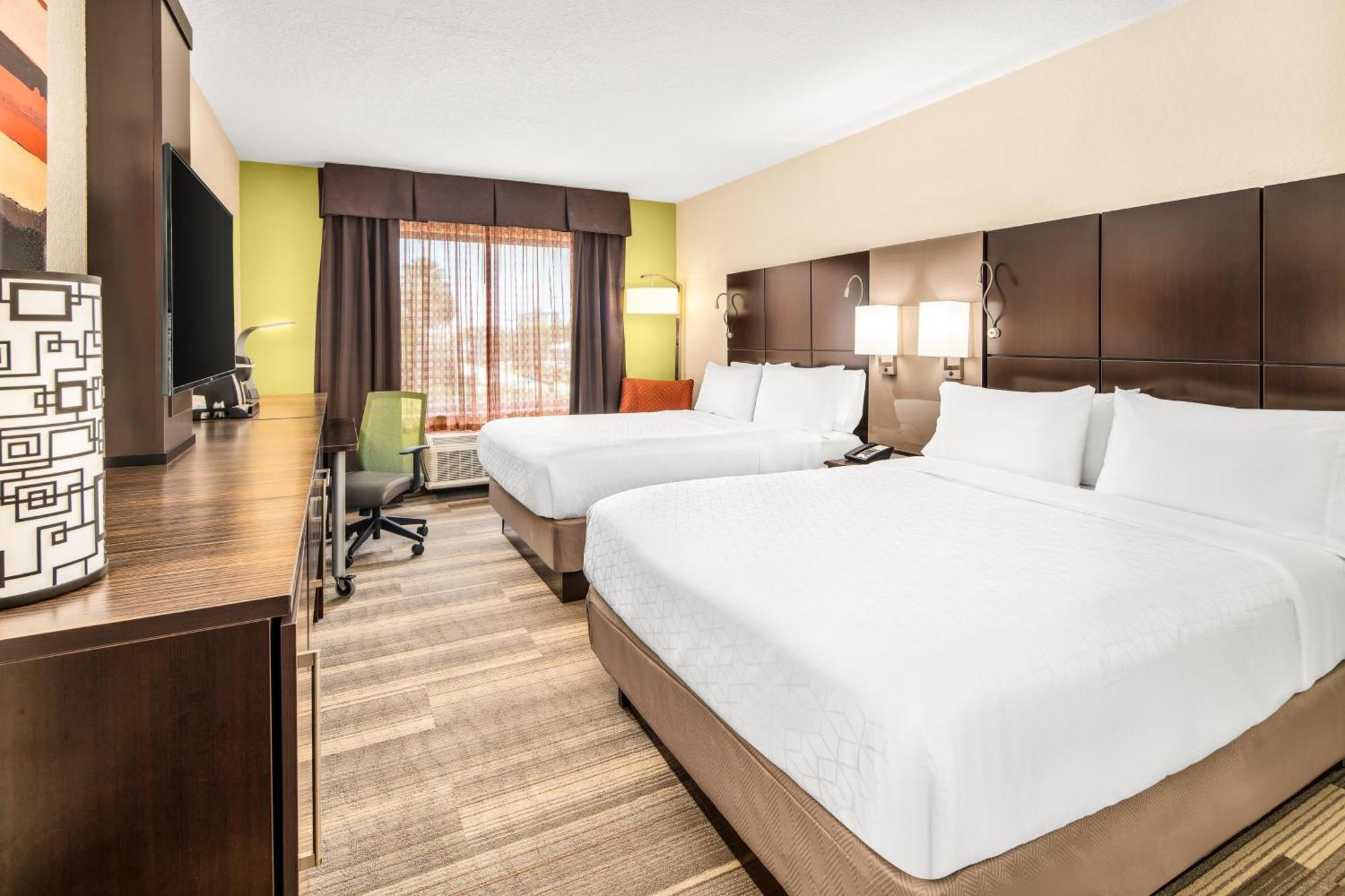 Express Lauderdale Cruise-airport By Ihg