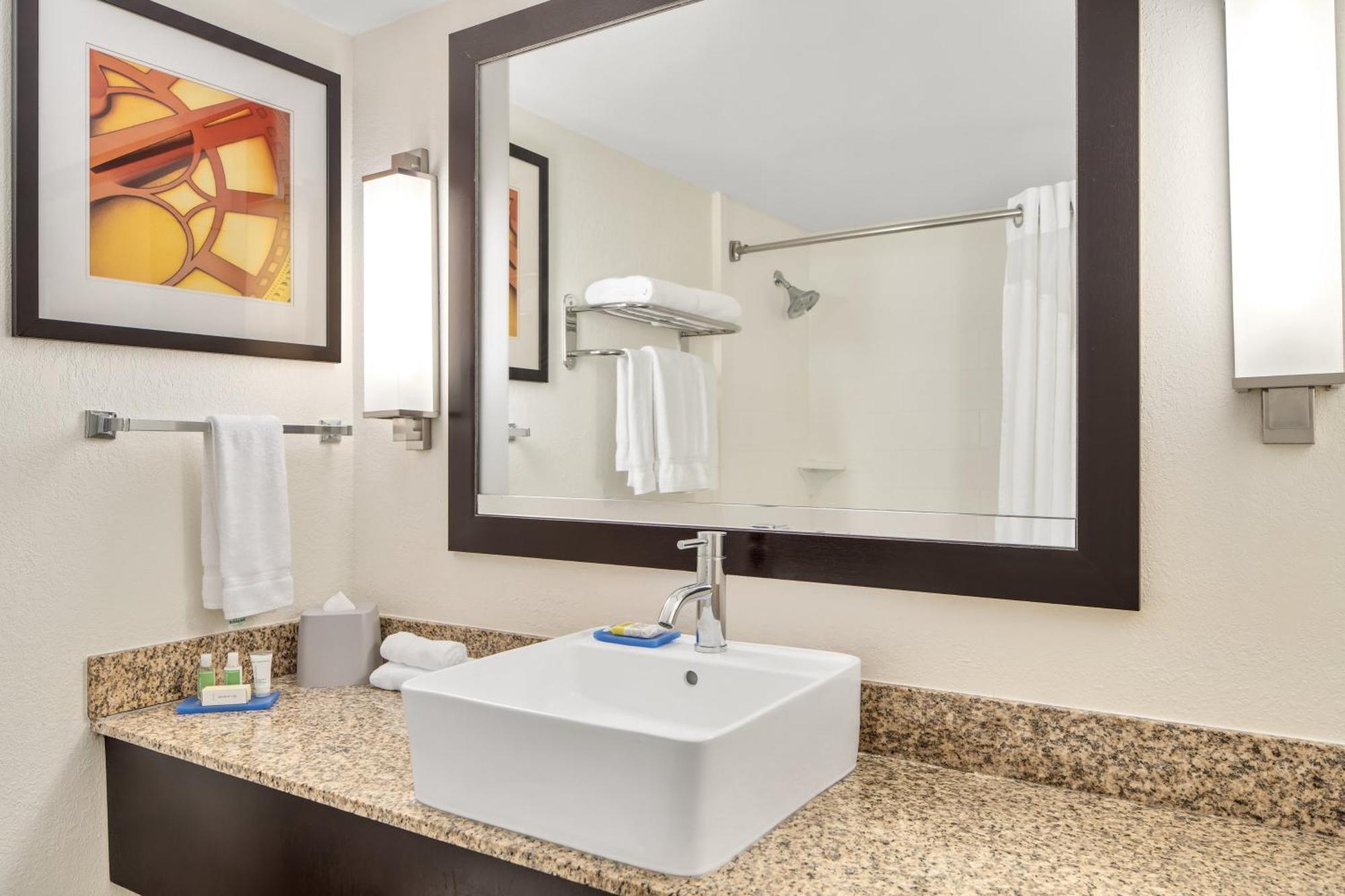 Express Lauderdale Cruise-airport By Ihg Resort Fort Lauderdale