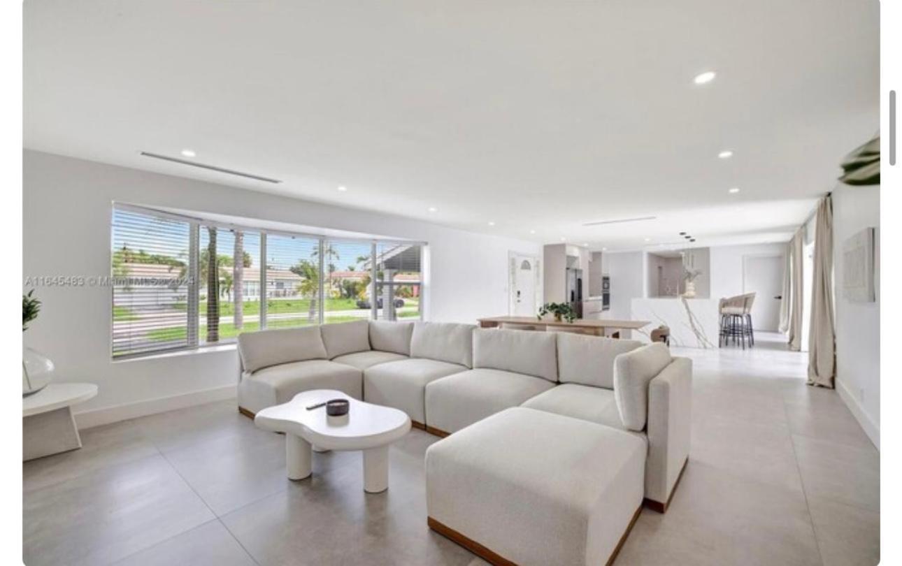 Waterfront With 3 Bedroom Private