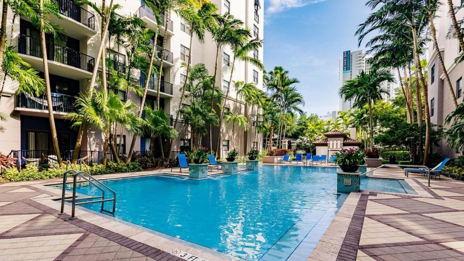 Landing At Aviah - 2 Bedrooms In Lauderdale Apartment *