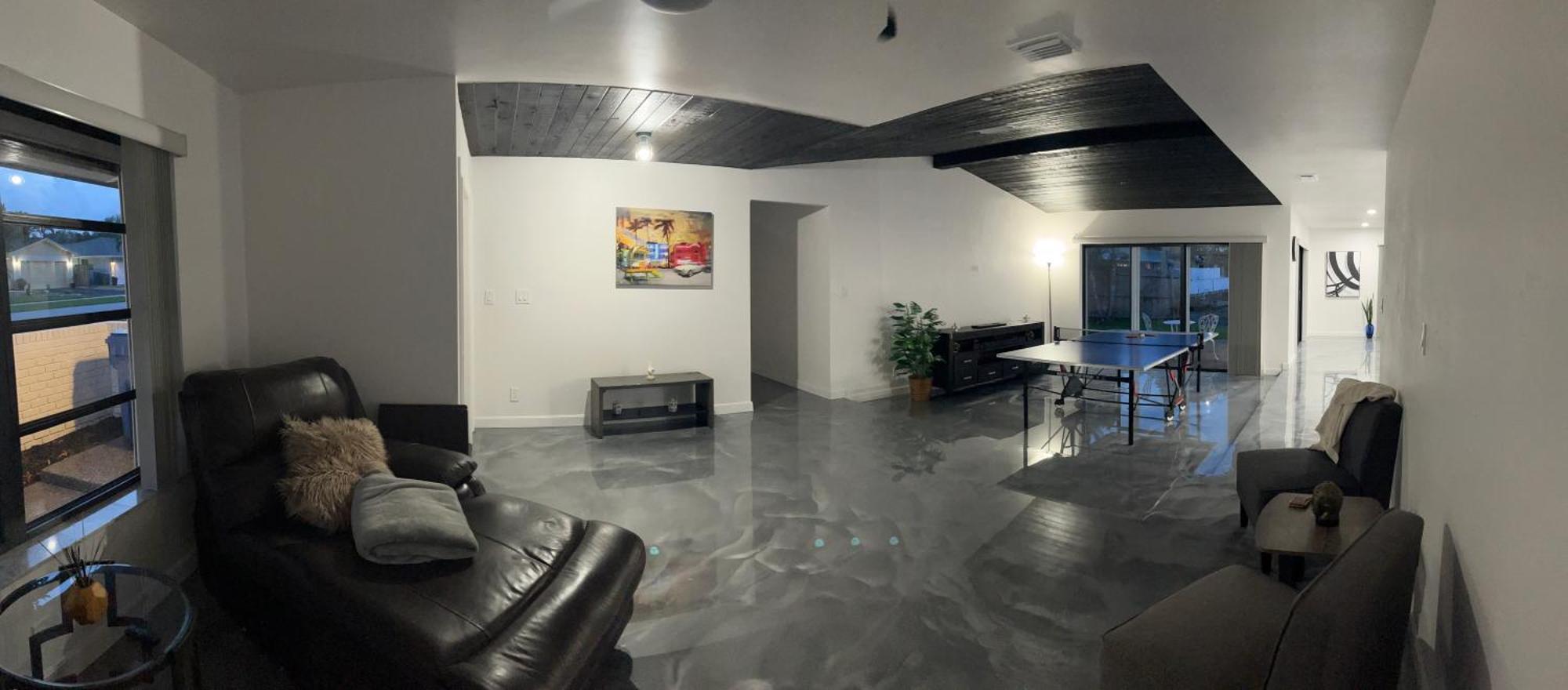 Holiday home Lakefront Retreat With Pool Mins From And Airport *