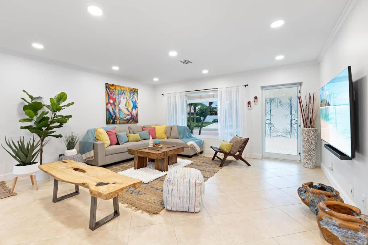 Walking From The 3br Holiday home Fort Lauderdale